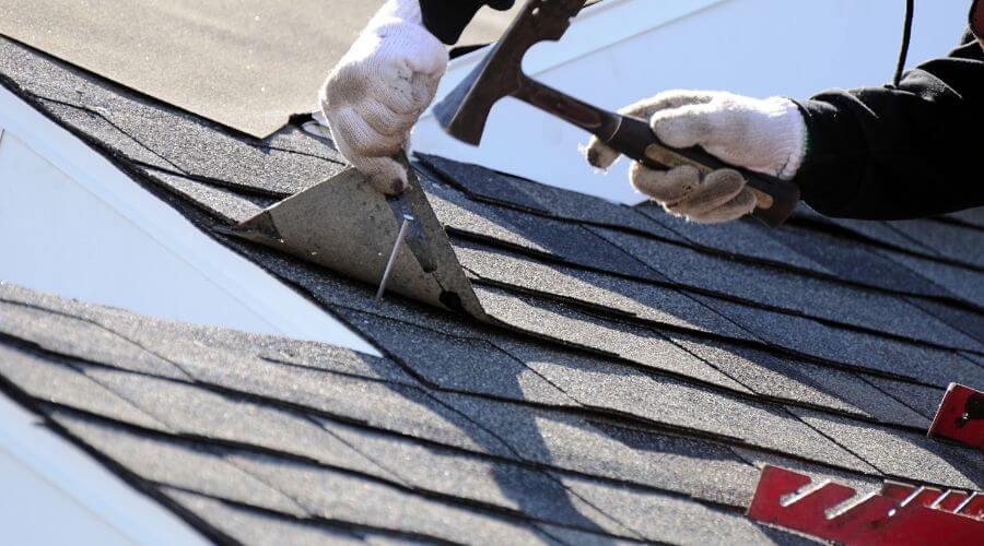 Expert Emergency Roof Repairs services in Niantic, IL